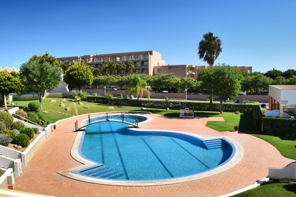 Villa Townhouse 700m From Sao Rafael